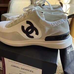 CHANEL Sneaker AUTHENTIC